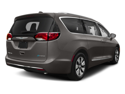 2017 Chrysler Pacifica Hybrid Touring Plus
