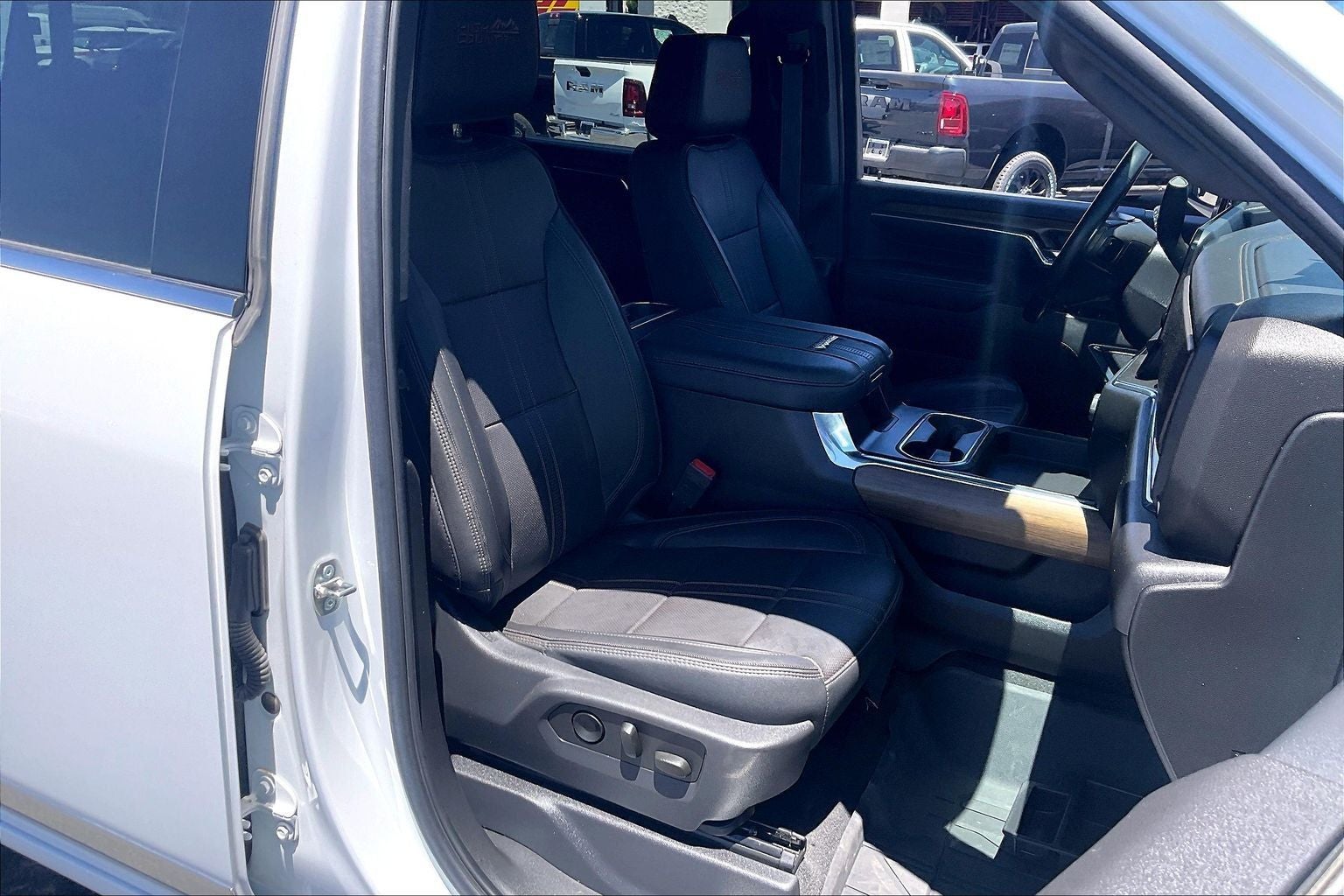 2024 Chevrolet Silverado 3500HD High Country
