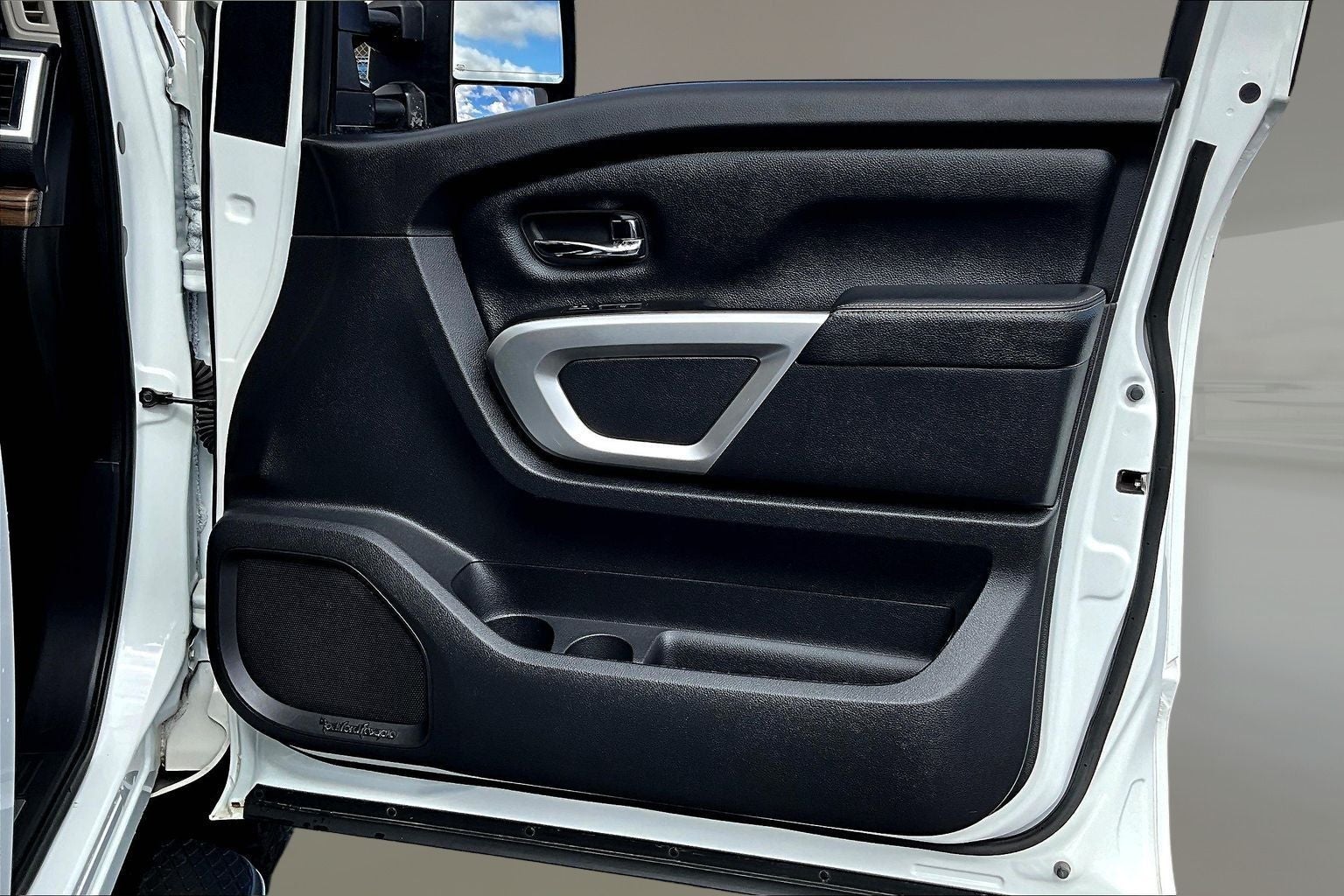 2018 Nissan Titan SL