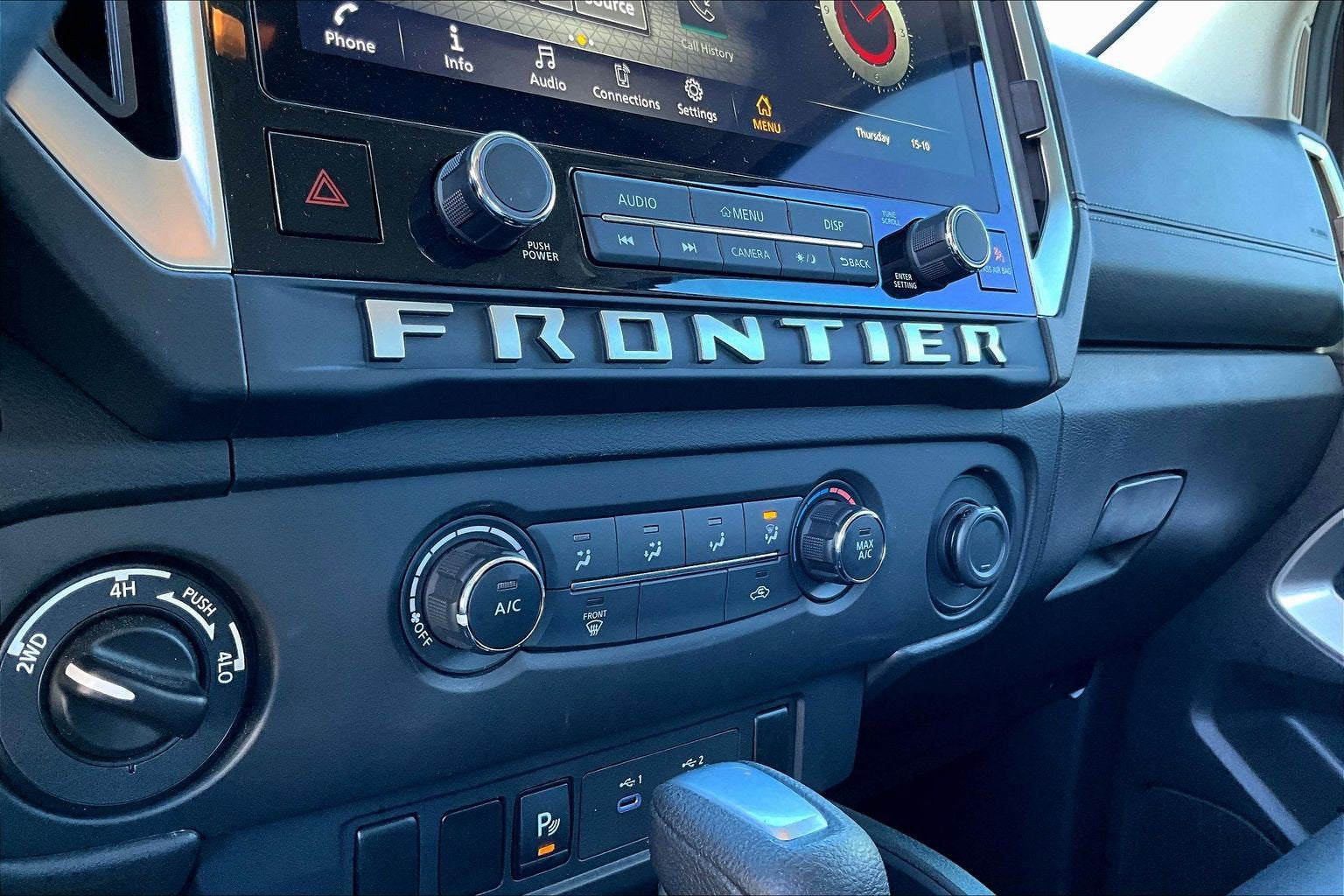 2025 Nissan Frontier SV