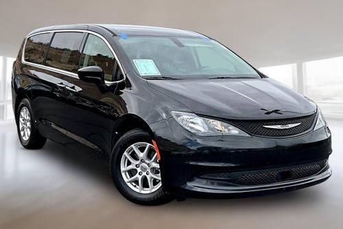 2022 Chrysler Voyager LX