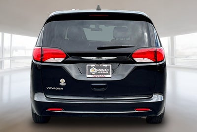 2022 Chrysler Voyager LX