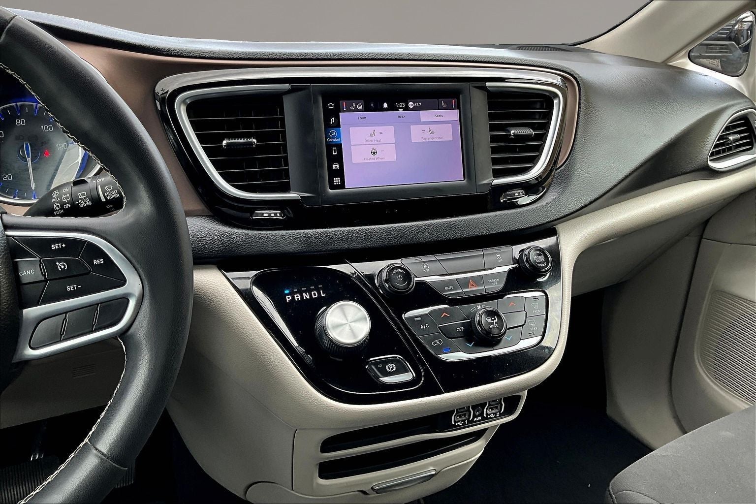 2022 Chrysler Voyager LX
