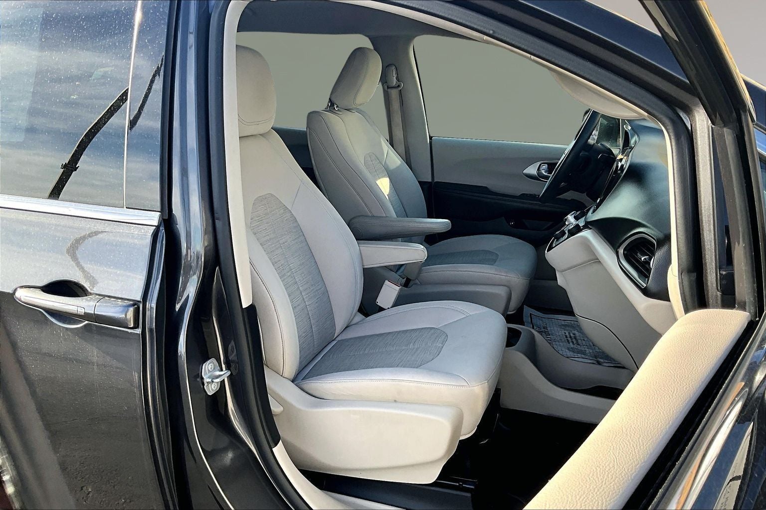 2017 Chrysler Pacifica Hybrid Touring Plus