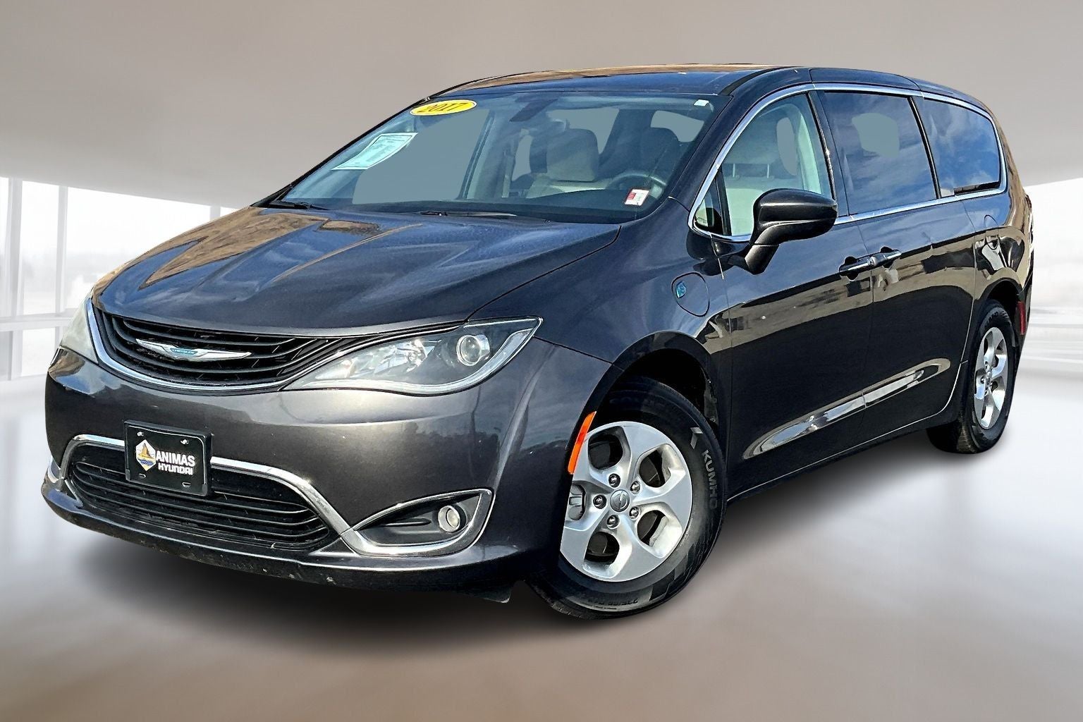 2017 Chrysler Pacifica Hybrid Touring Plus