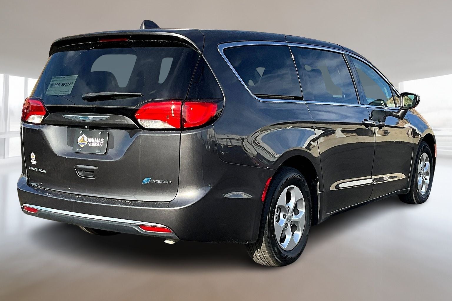 2017 Chrysler Pacifica Hybrid Touring Plus