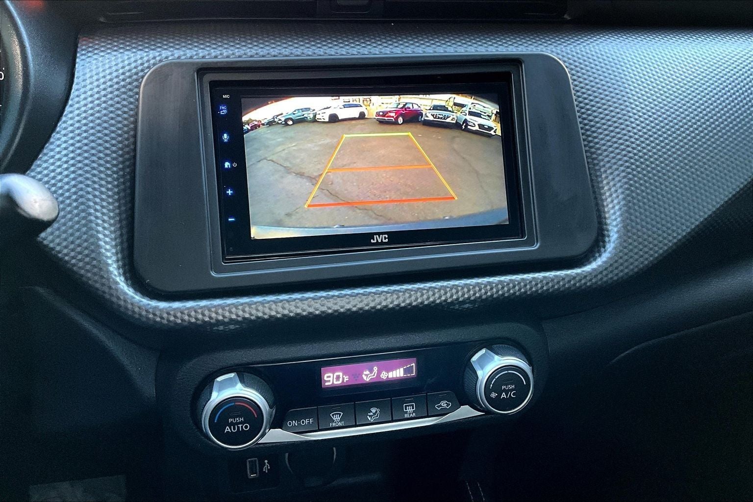 2020 Nissan Kicks SV