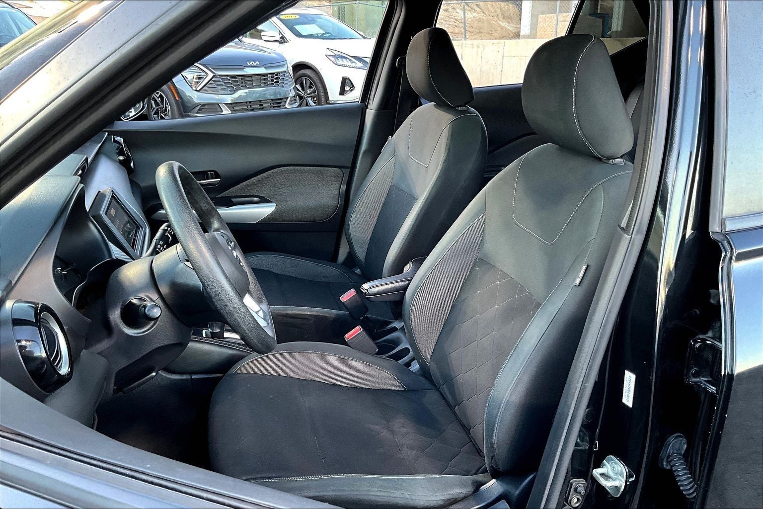 2020 Nissan Kicks SV