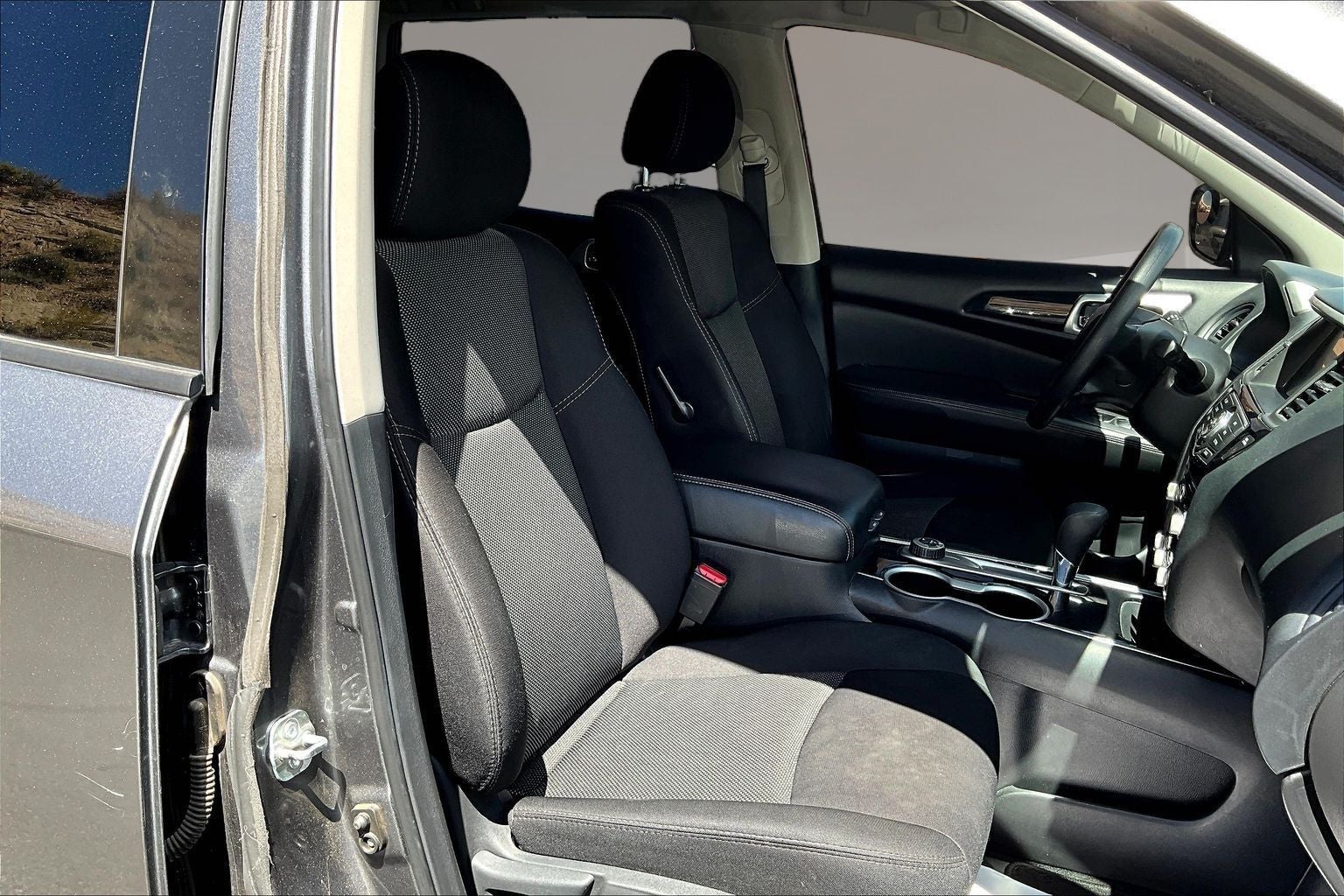 2020 Nissan Pathfinder S