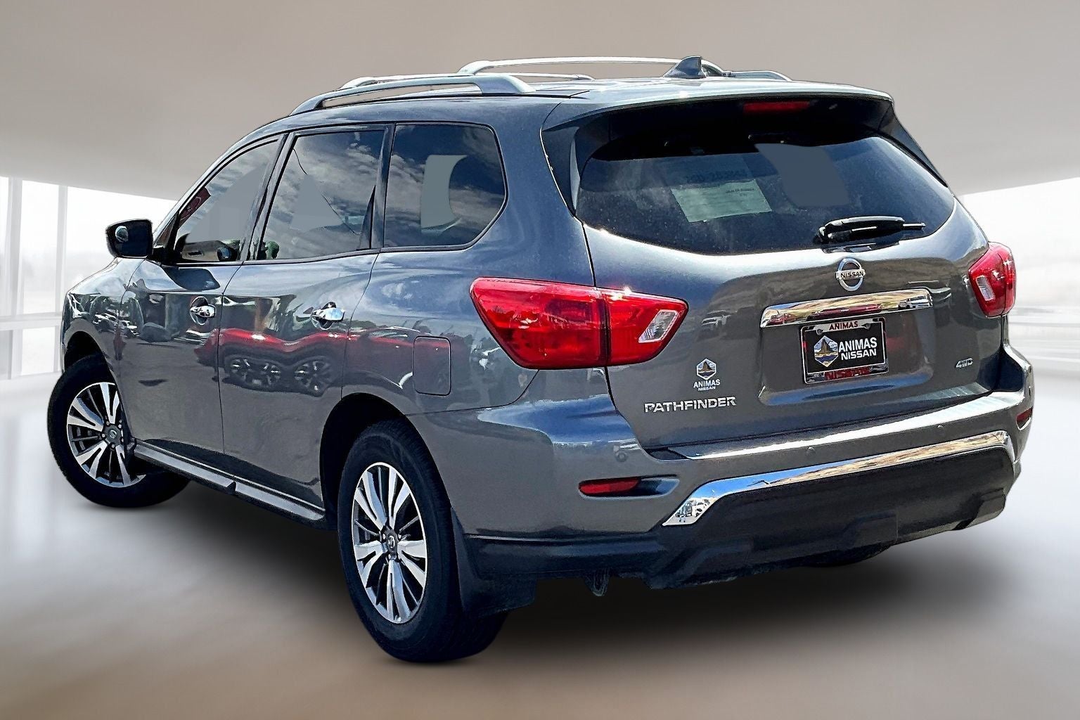 2020 Nissan Pathfinder S