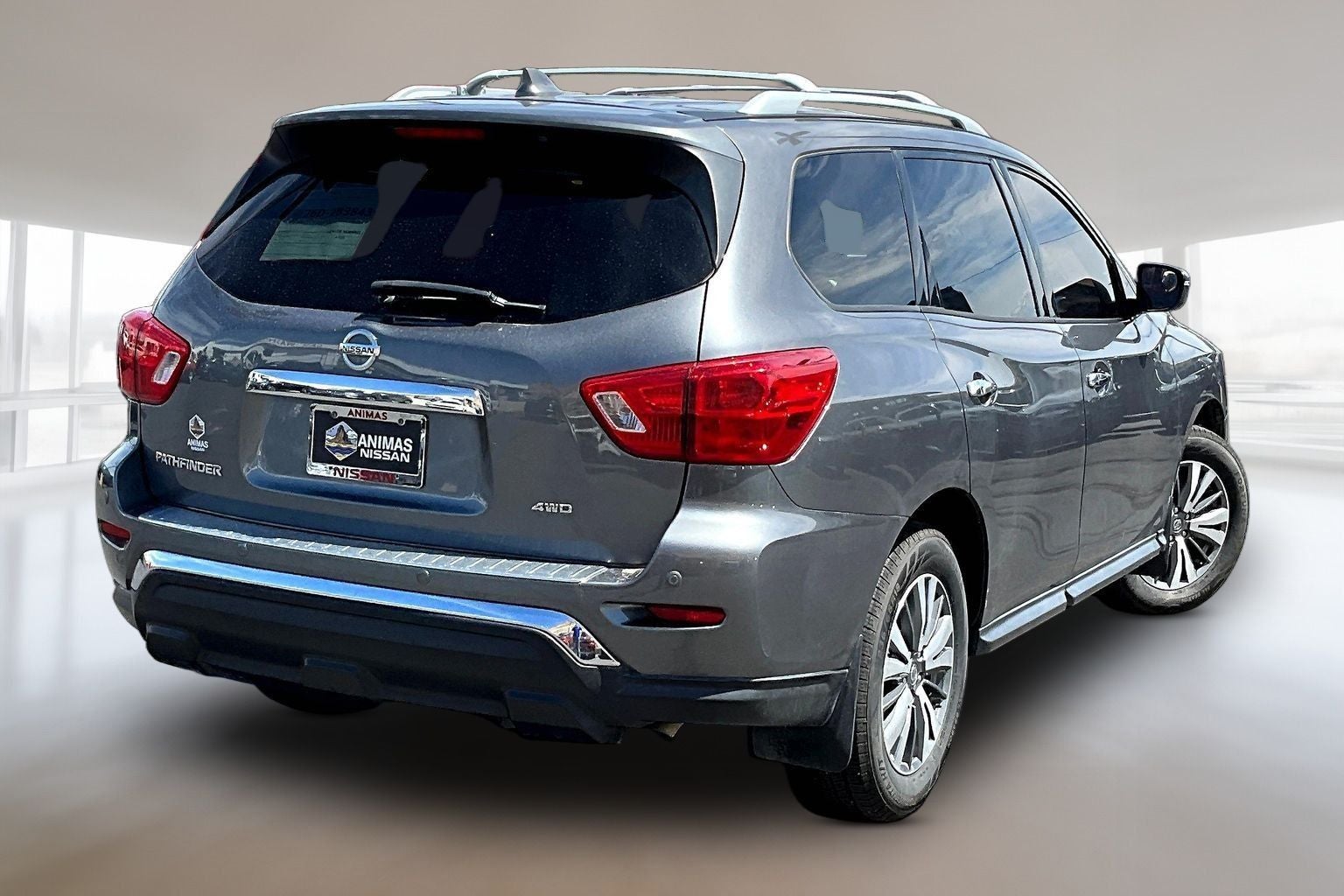 2020 Nissan Pathfinder S