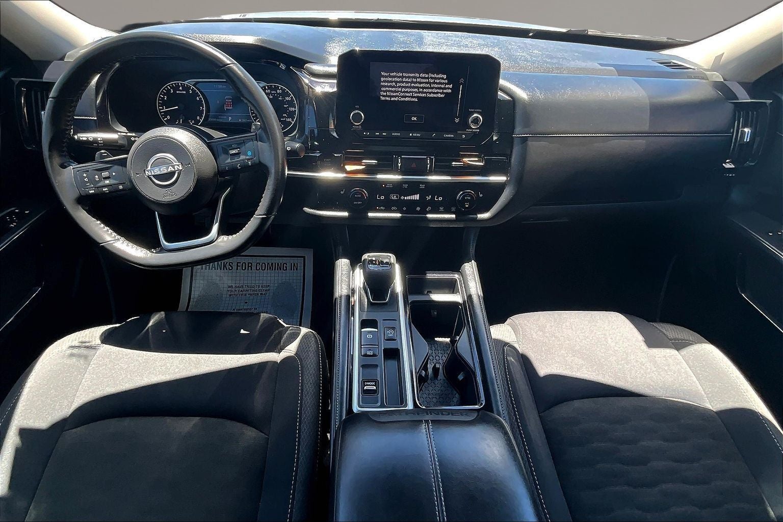 2025 Nissan Pathfinder SV