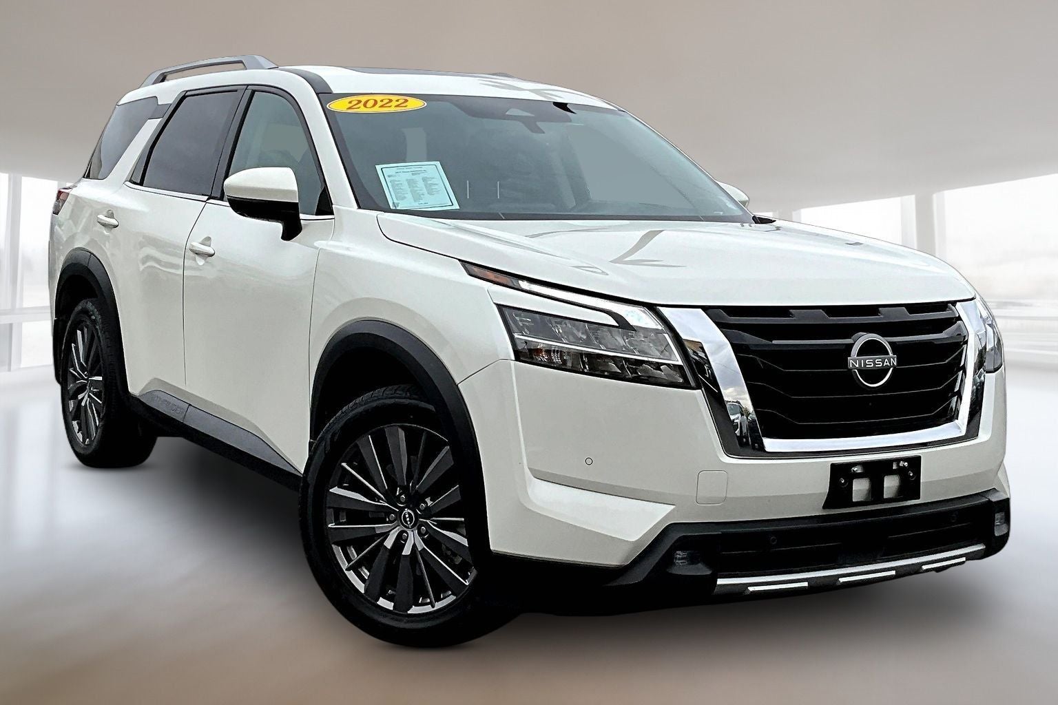 2022 Nissan Pathfinder SL 4WD's photo