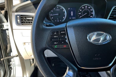 2016 Hyundai SONATA SE