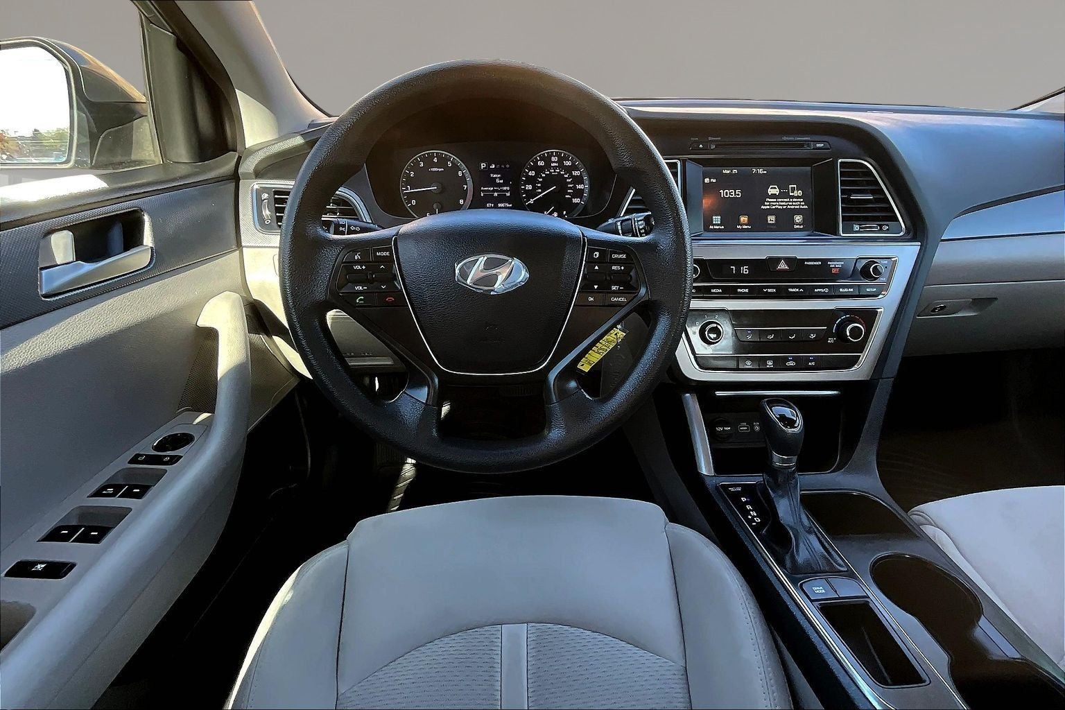 2016 Hyundai SONATA SE