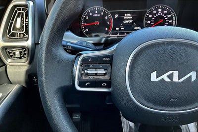 2022 Kia Sorento LX