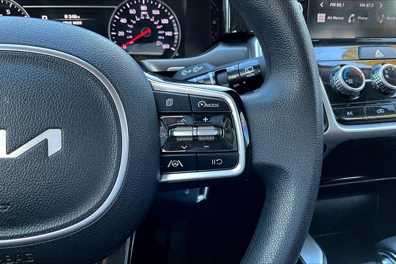 2022 Kia Sorento LX
