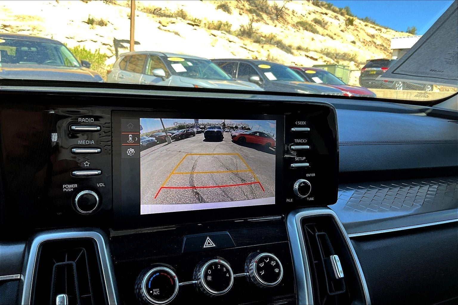 2022 Kia Sorento LX