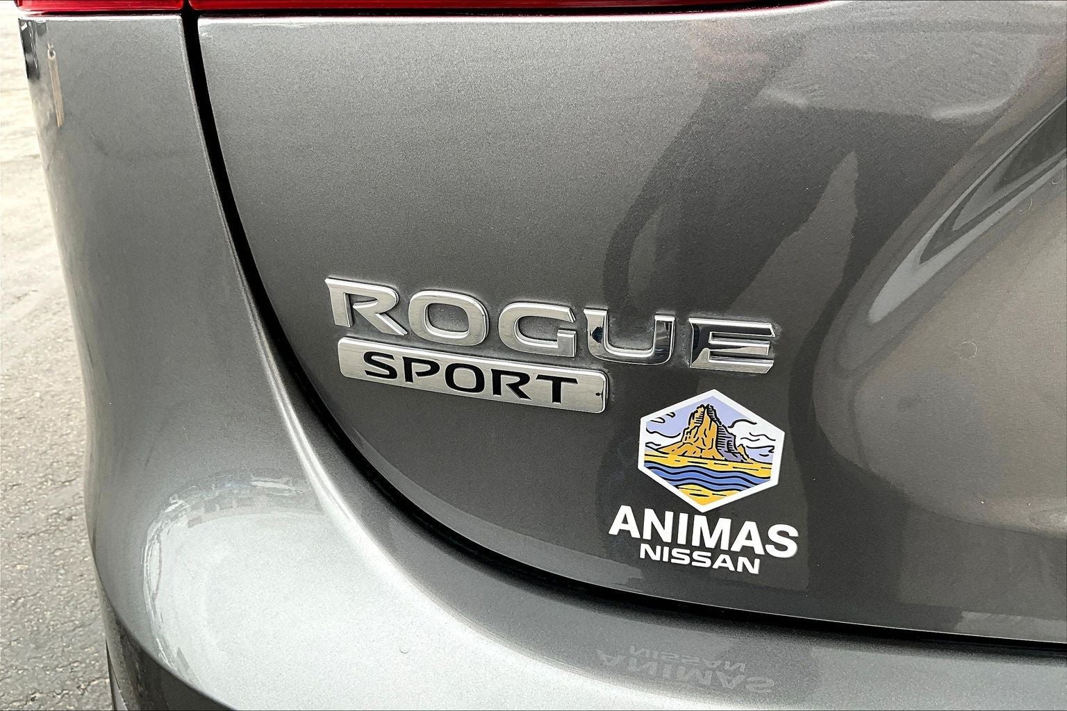2022 Nissan Rogue Sport SV