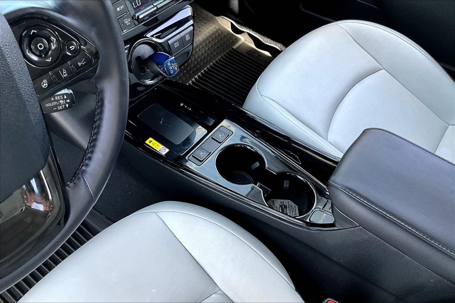 2022 Toyota Prius XLE
