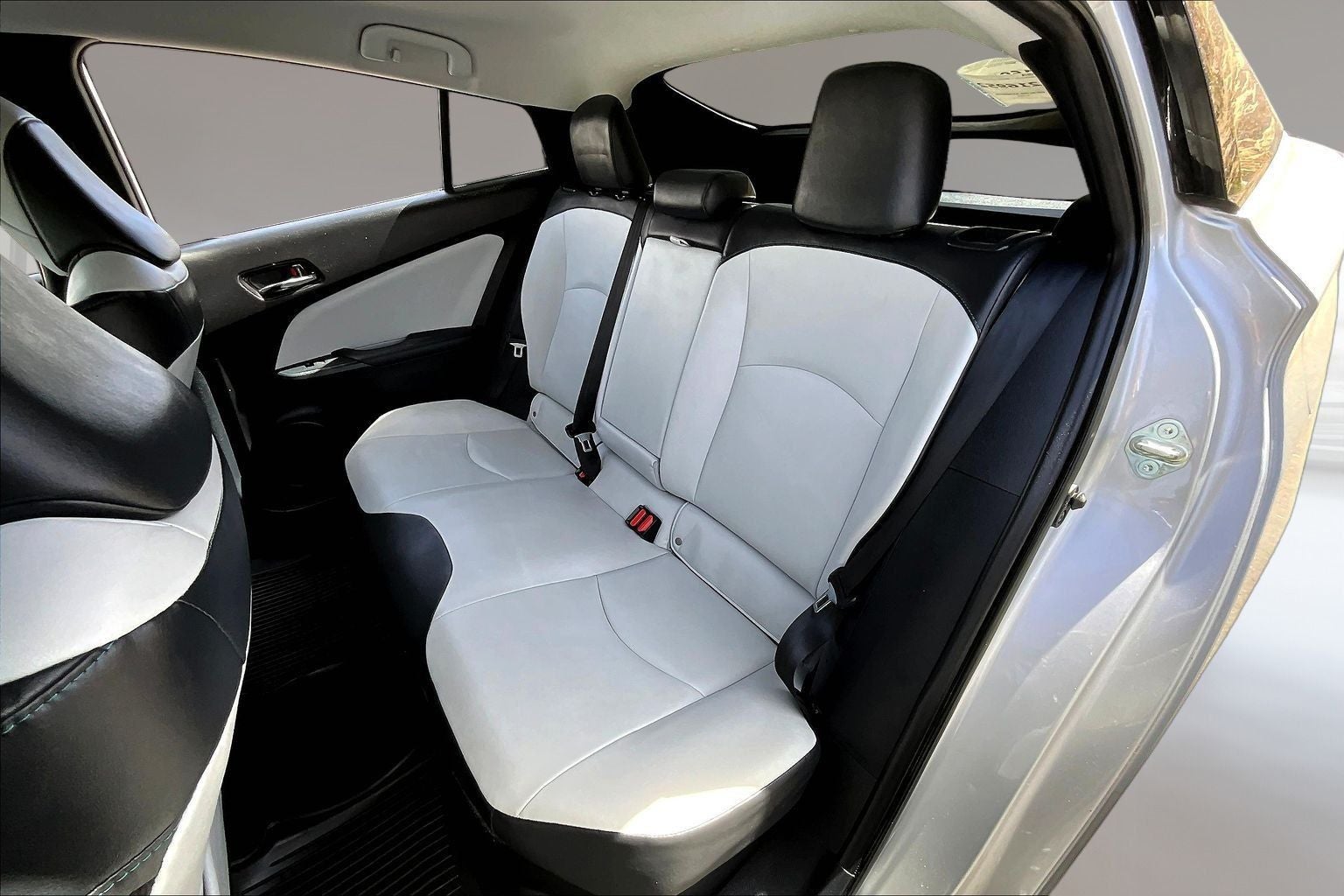 2022 Toyota Prius XLE