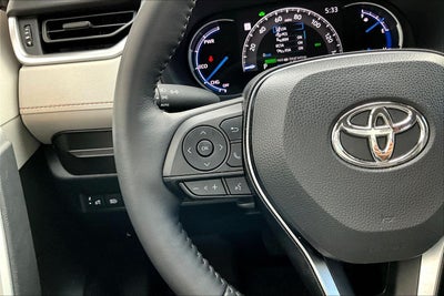 2025 Toyota RAV4 Hybrid XLE