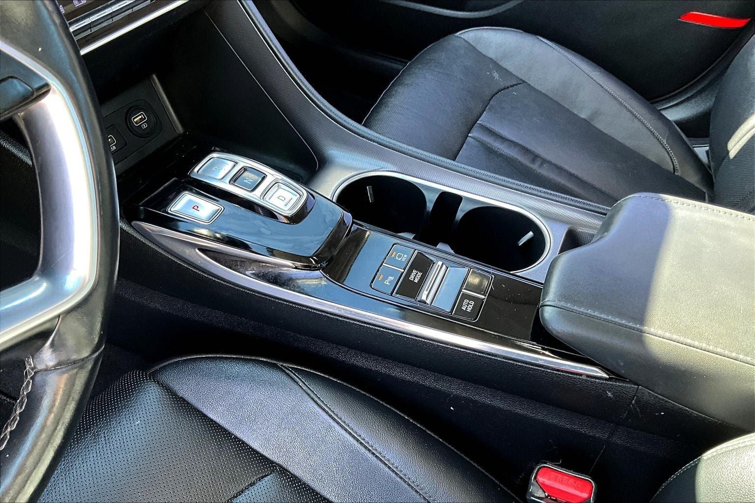 2021 Hyundai SONATA HYBRID Limited